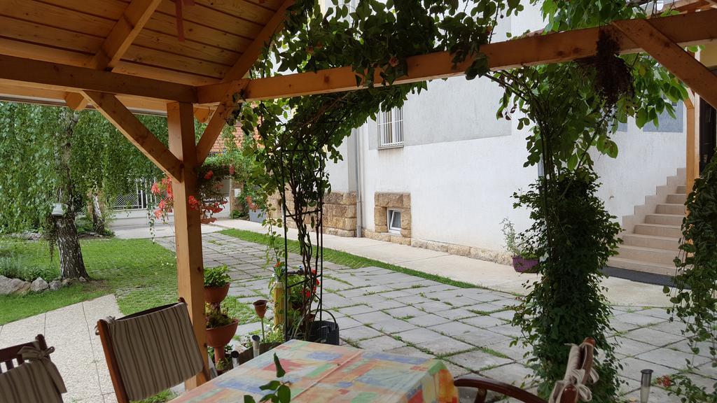 Апартаменты Levandium Apartman Мишкольц Экстерьер фото