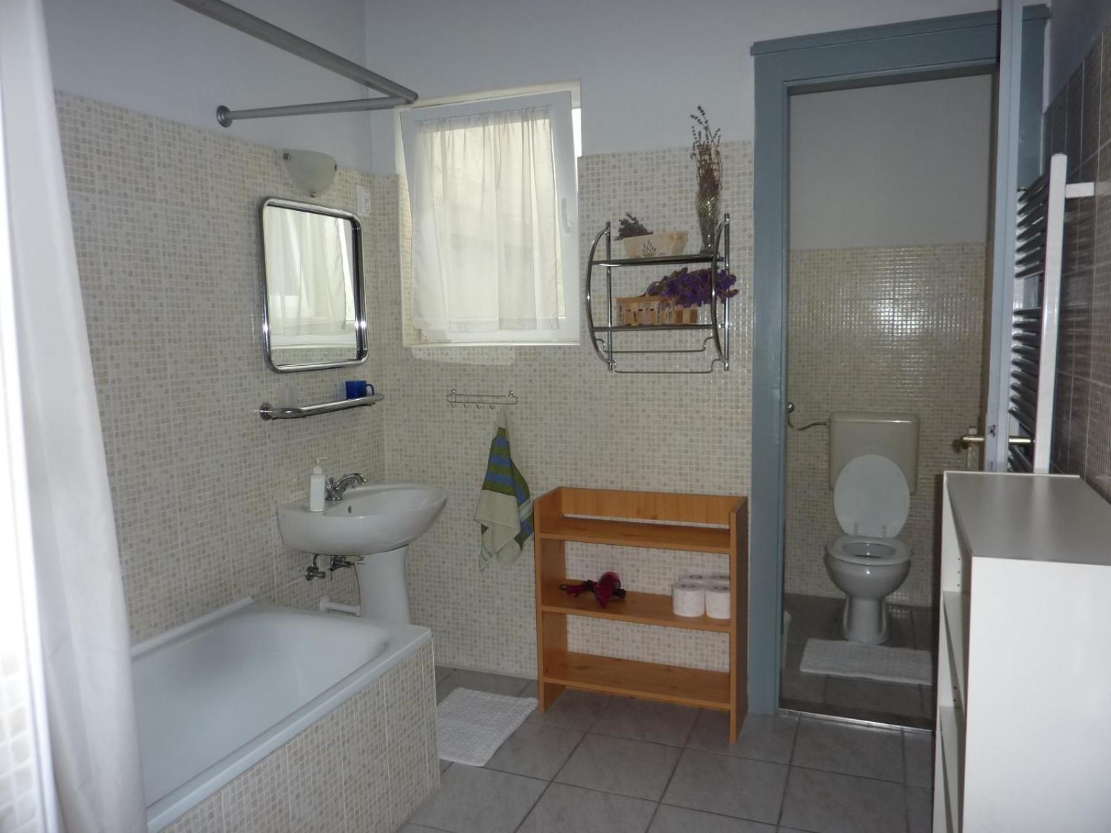 Апартаменты Levandium Apartman Мишкольц Экстерьер фото