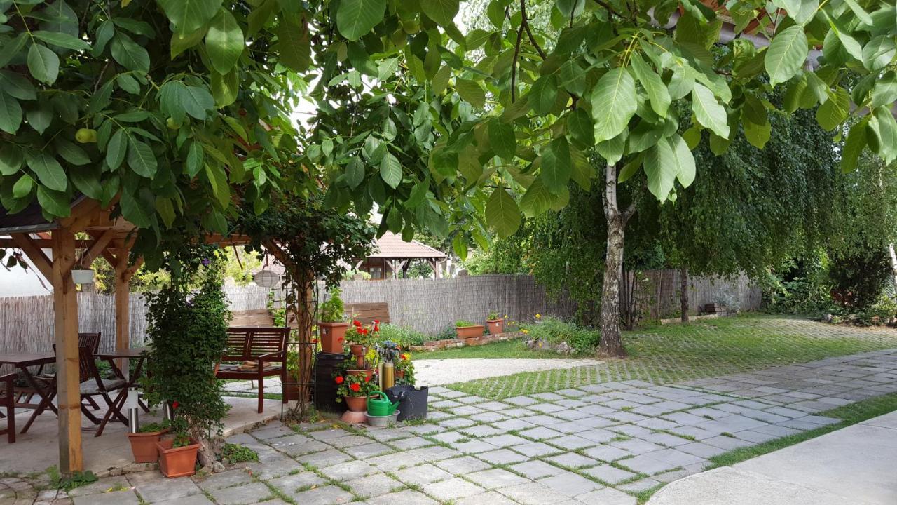 Апартаменты Levandium Apartman Мишкольц Экстерьер фото